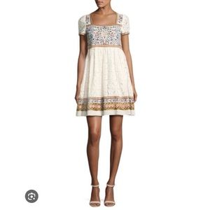 Alice and Olivia Lace Embroidered Dress Off White Blue Pink Above Knee Size 8